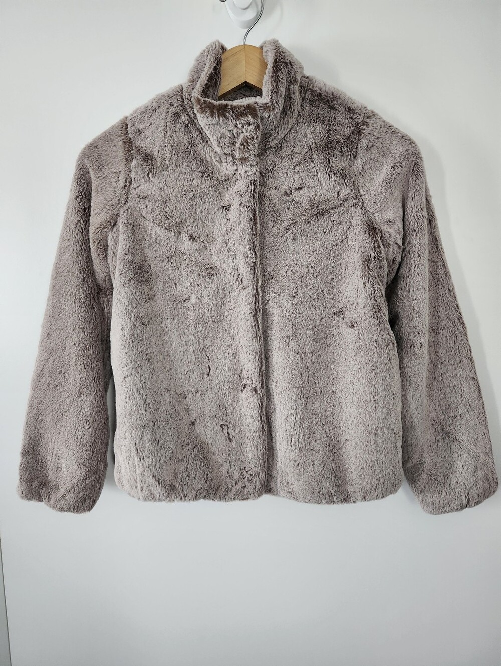 NWT Abercrombie Kids/Girl's Taupe Soft Plush Jacket Cozy Winter Glam Size 11/12